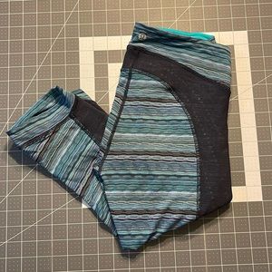 Lululemon Stop at Nothing crop run leggings, size 6